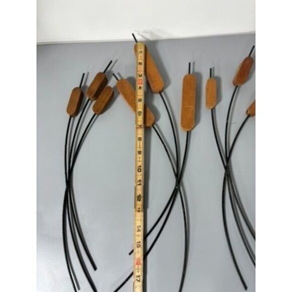 Vtg Set Of 3 Wooden Cattail Plant Black Metal Wire Stem Wall Decor - Picture 5 of 8